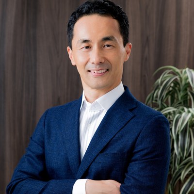 立岩健二氏